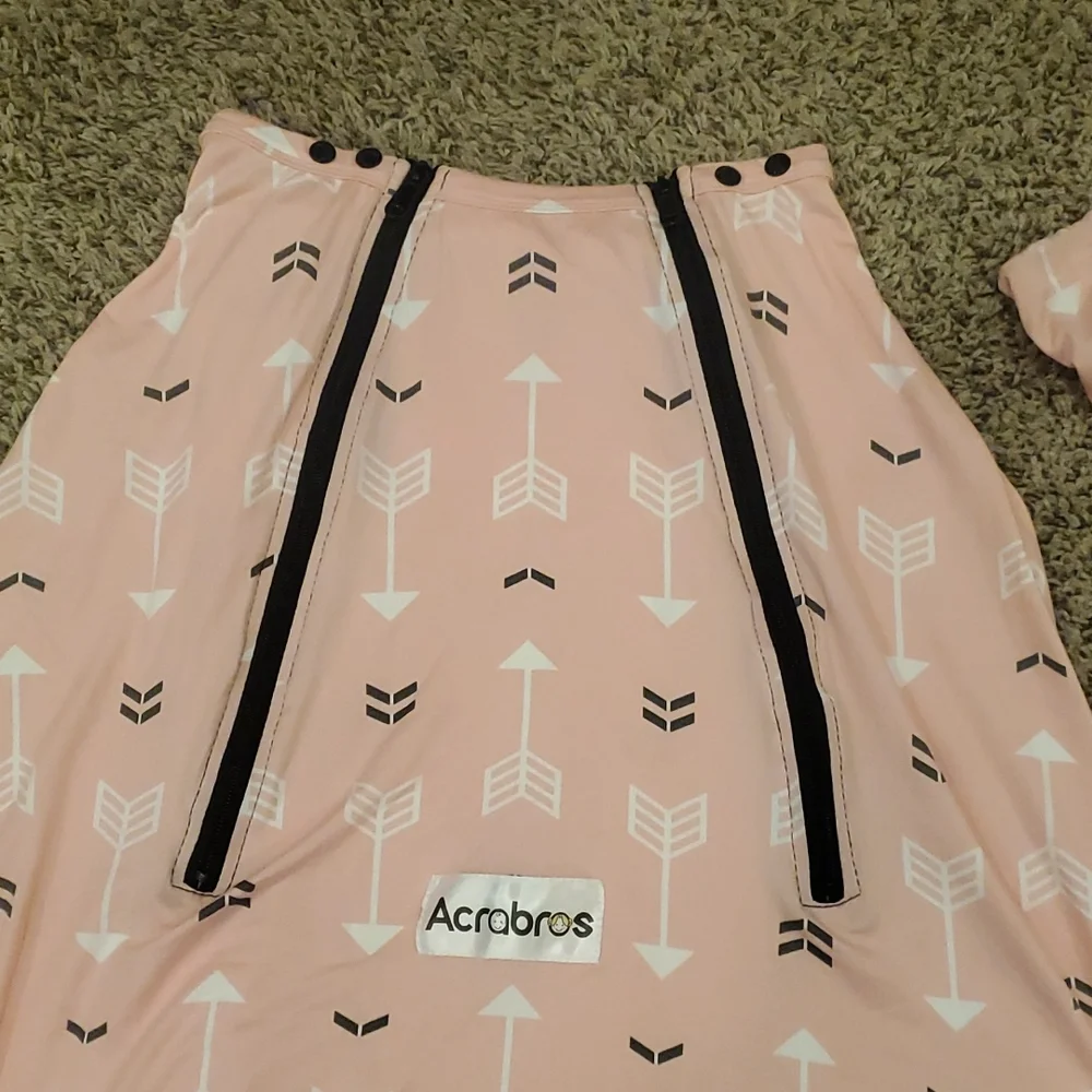 Baby Car Seat carrier cover with travel bag.